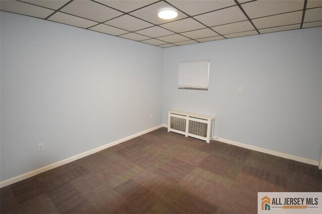 Building Photo - 99 Main St