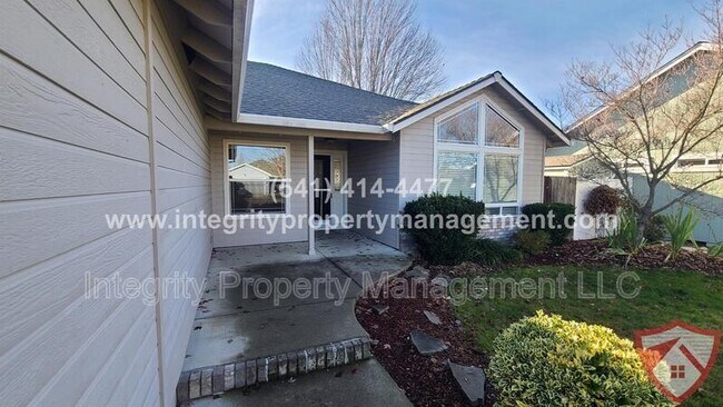 Primary Photo - 941 Parkdale Ave