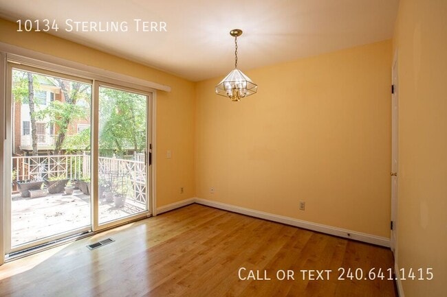 Building Photo - 10134 Sterling Terrace