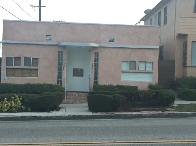 Building Photo - 3664 W 54th St