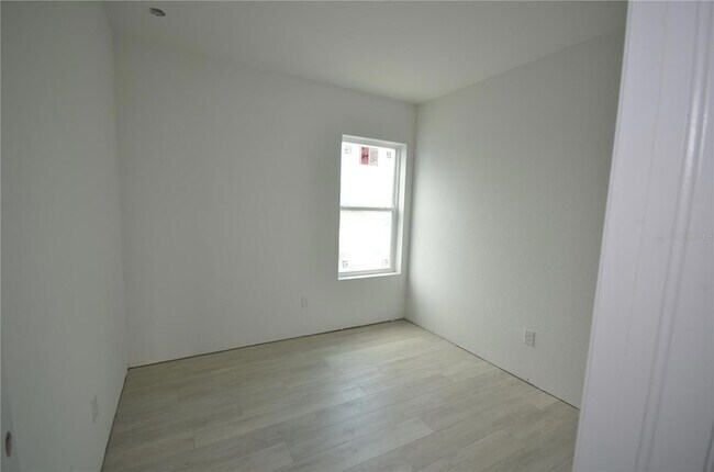 Building Photo - 272 Pelton Cir