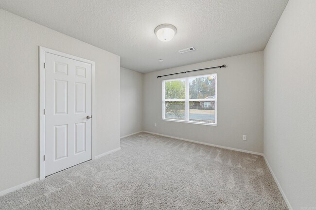 Building Photo - 26 Dunnaway Dr