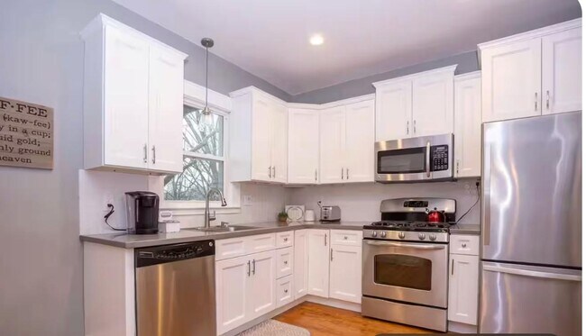 Building Photo - 1110 3rd St NW