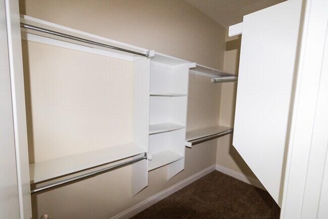 Building Photo - 8100 Burkhalter Rd