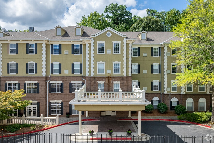 Primary Photo - Buckhead Flats