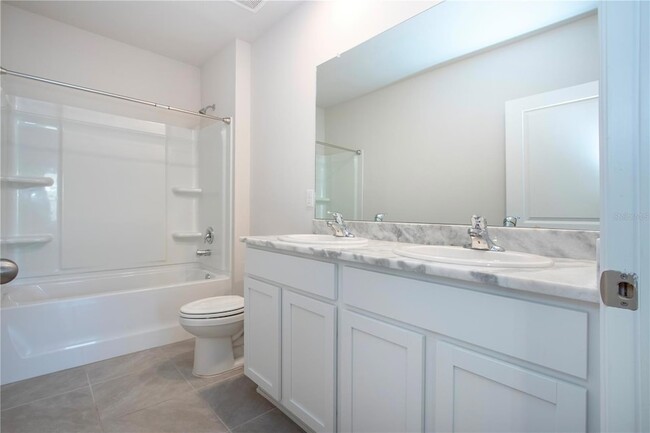 Building Photo - 3513 Hilltop Cir