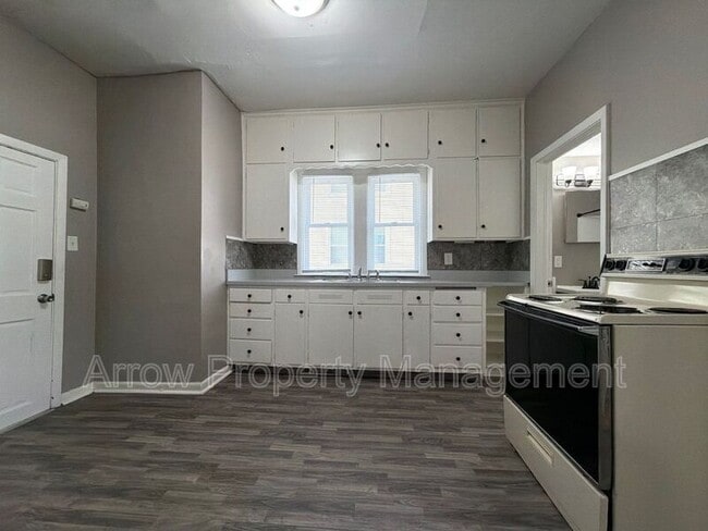 Building Photo - 2424 W Street