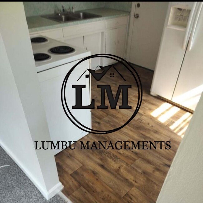 Building Photo - 517 Stephens St