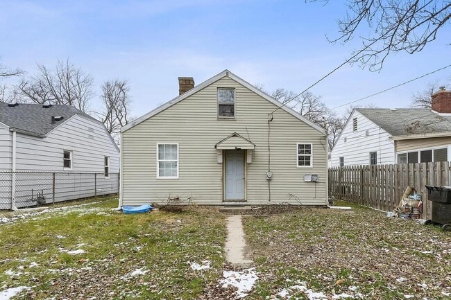 Building Photo - 1426 Sorin St