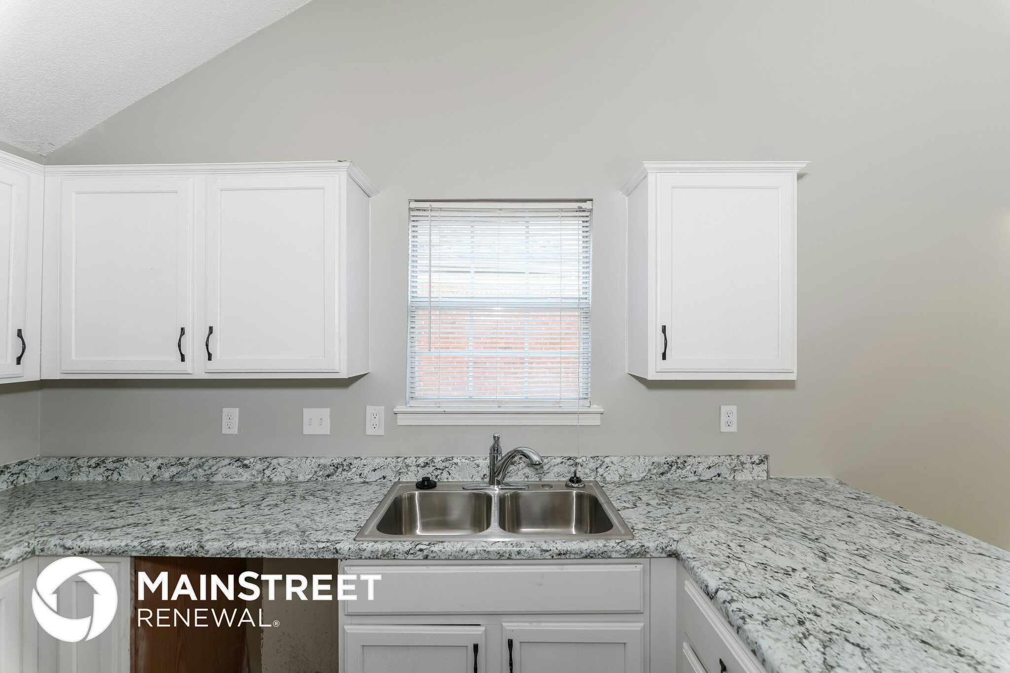Building Photo - 6722 N Regency Park Cir