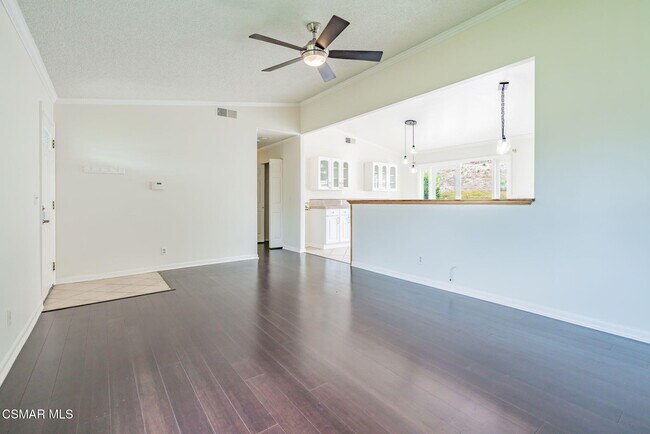 Building Photo - 6894 N Auburn Cir