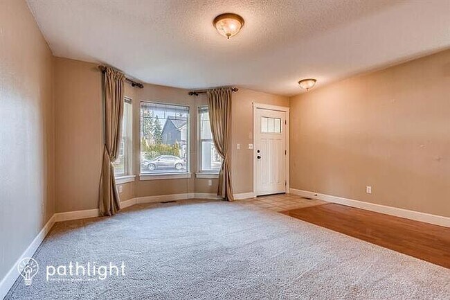 Building Photo - 15805 NE 79th Street