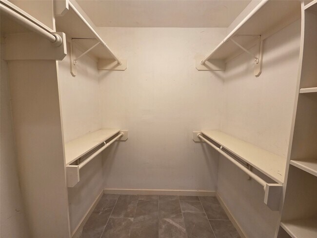 Building Photo - 1763 Maux Dr