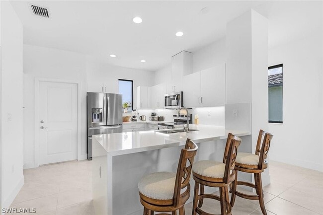 Building Photo - 5061 Penella