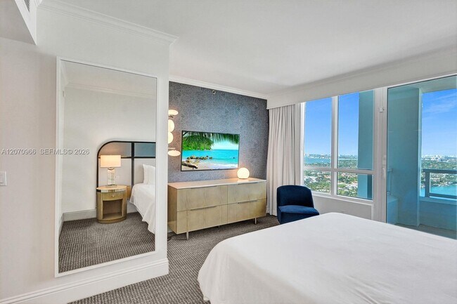 Building Photo - 4401 Collins Ave