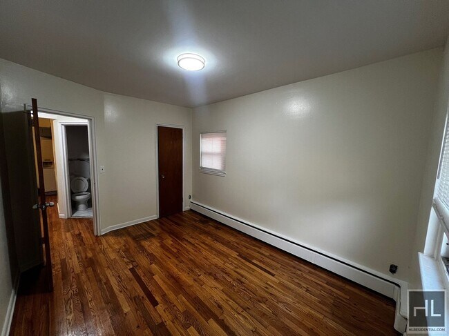 Building Photo - AMUNDSON AVENUE