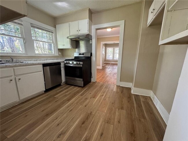 Building Photo - 134 N Carlen St