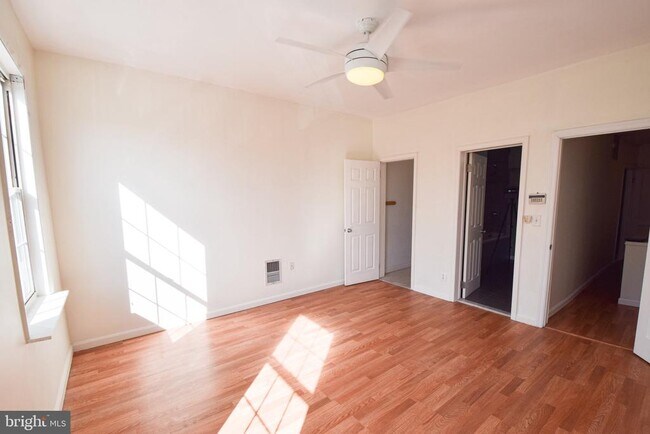 Building Photo - 3606 Hudson St