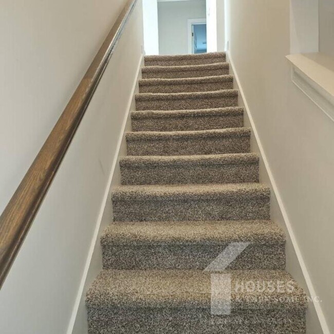 Building Photo - 185 Vickery Rd