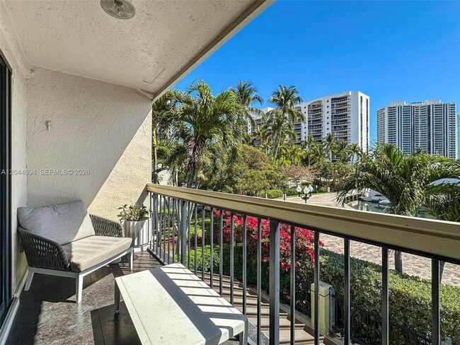 Building Photo - 21145 Helmsman Dr