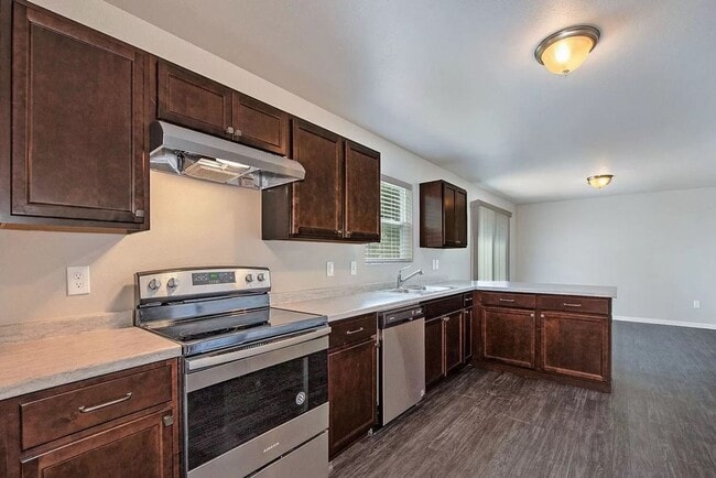 Building Photo - Newer Home for Lease in Richland