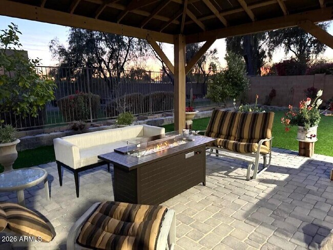 Building Photo - 1221 E Kramer Cir