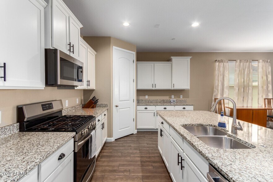 Building Photo - 29746 N 120th Ln