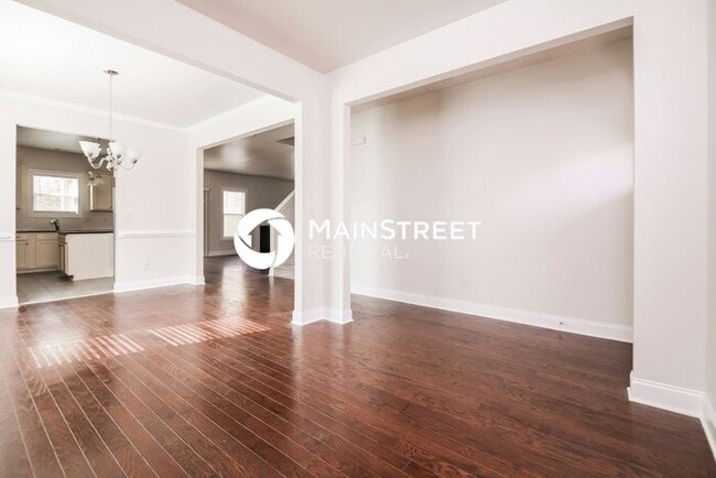 Building Photo - 4 Bedroom Pet-Friendly Home in FRANKLINTON...