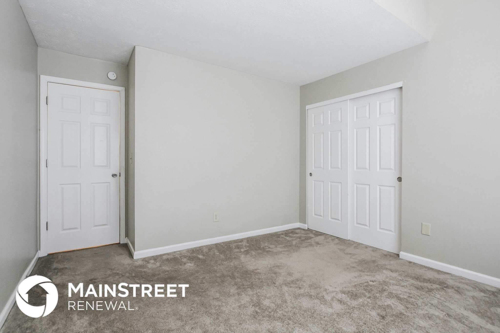 Building Photo - 2037 Lohr Dr