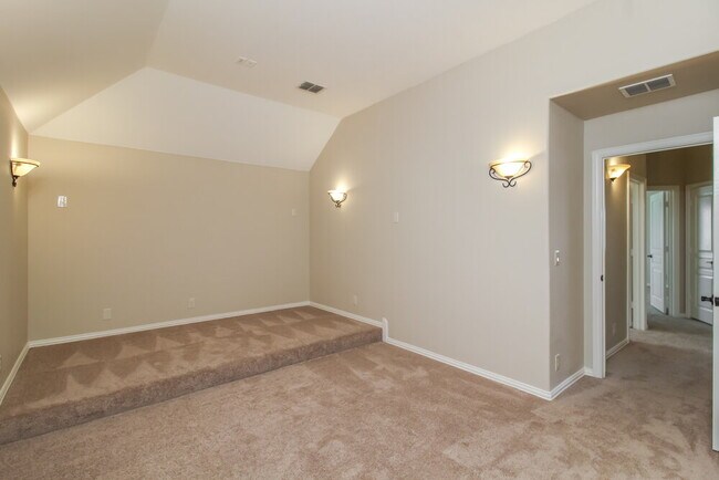 Building Photo - 1017 Snowbird Dr