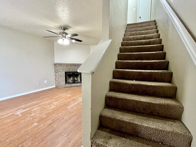 Building Photo - 3051 Olympia Dr