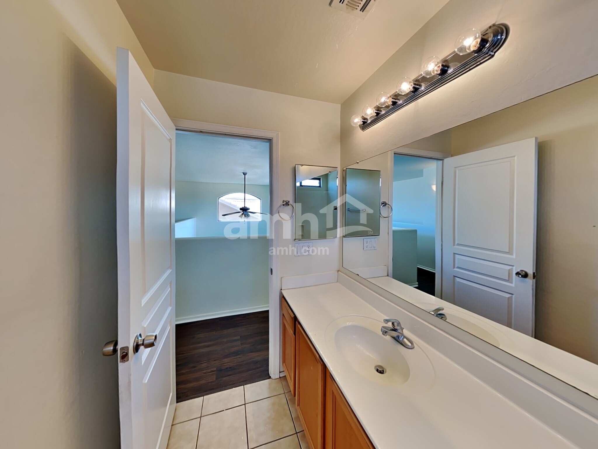 Building Photo - 3822 W South Butte Rd