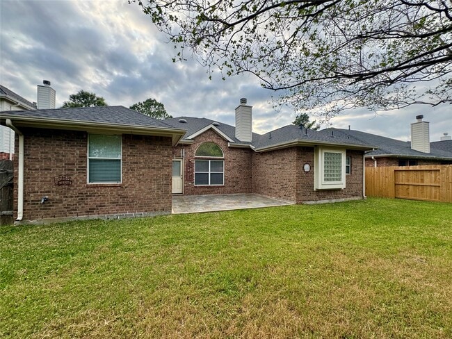 Building Photo - 24234 Lake Path Cir