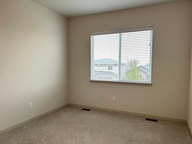 Building Photo - Spacious 3-Bedroom Berthoud Home – Available Now