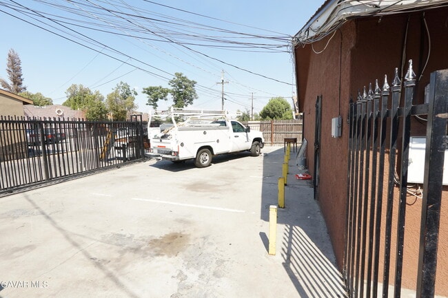 Building Photo - 1108 Monterey St