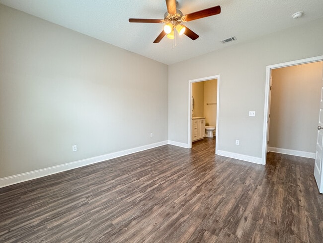 Building Photo - 93 Stockyard Rd