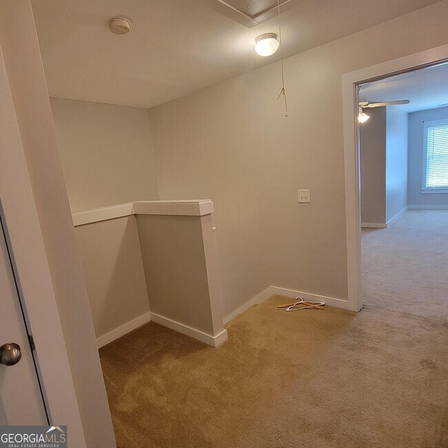 Building Photo - 1111 Surrey Ln