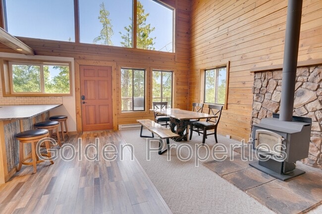 Building Photo - 11590 W Riverview Dr