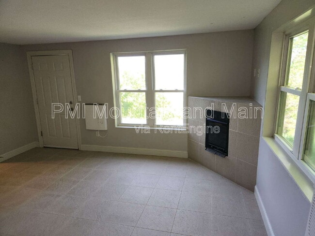 Building Photo - 74 Ebens Cove