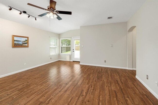 Building Photo - 606 Horizon Trail