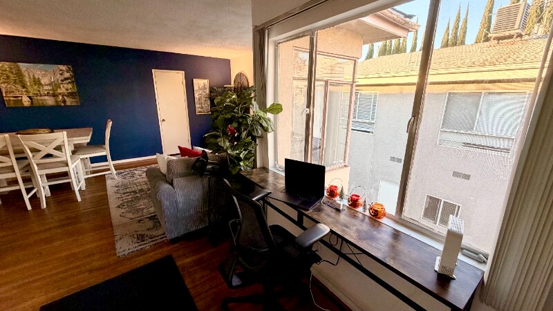 Building Photo - 1135 Glenville Dr