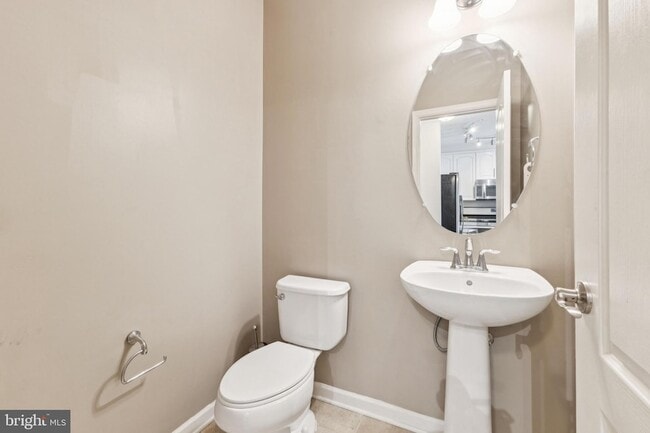 Building Photo - 15262 Torbay Way