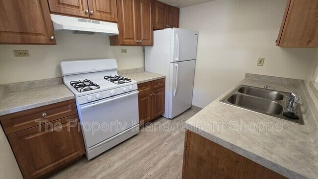 Building Photo - 234 S Steckel Dr