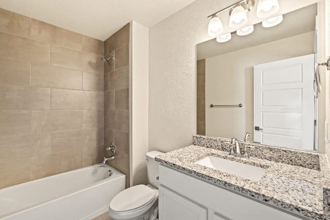 Building Photo - 226 E Chestnut St