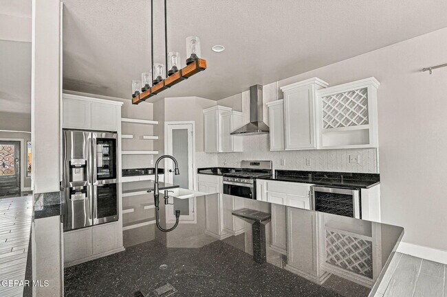 Building Photo - 14420 Navajo Point Dr