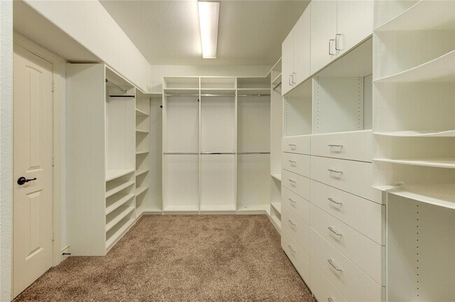 Building Photo - 23911 Milazzo Dr