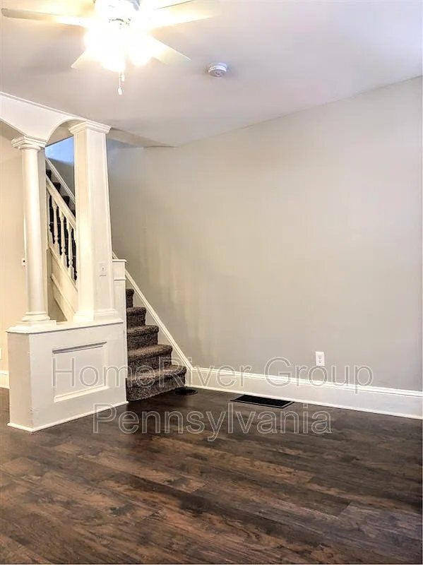 Building Photo - 544 N Wanamaker St