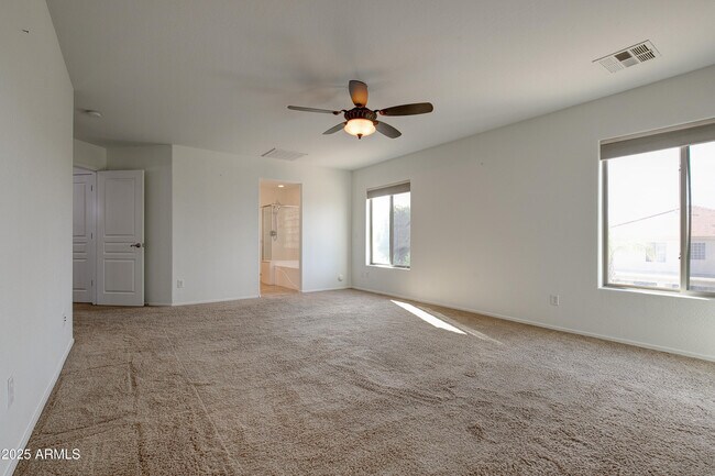 Building Photo - 2237 W Bonanza Ln
