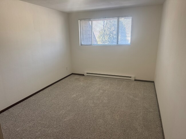 Building Photo - 5858 Anthony Pl