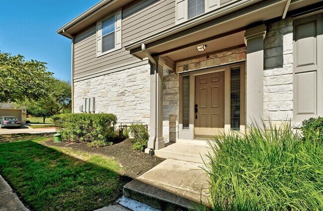 Building Photo - 9201 Brodie Ln